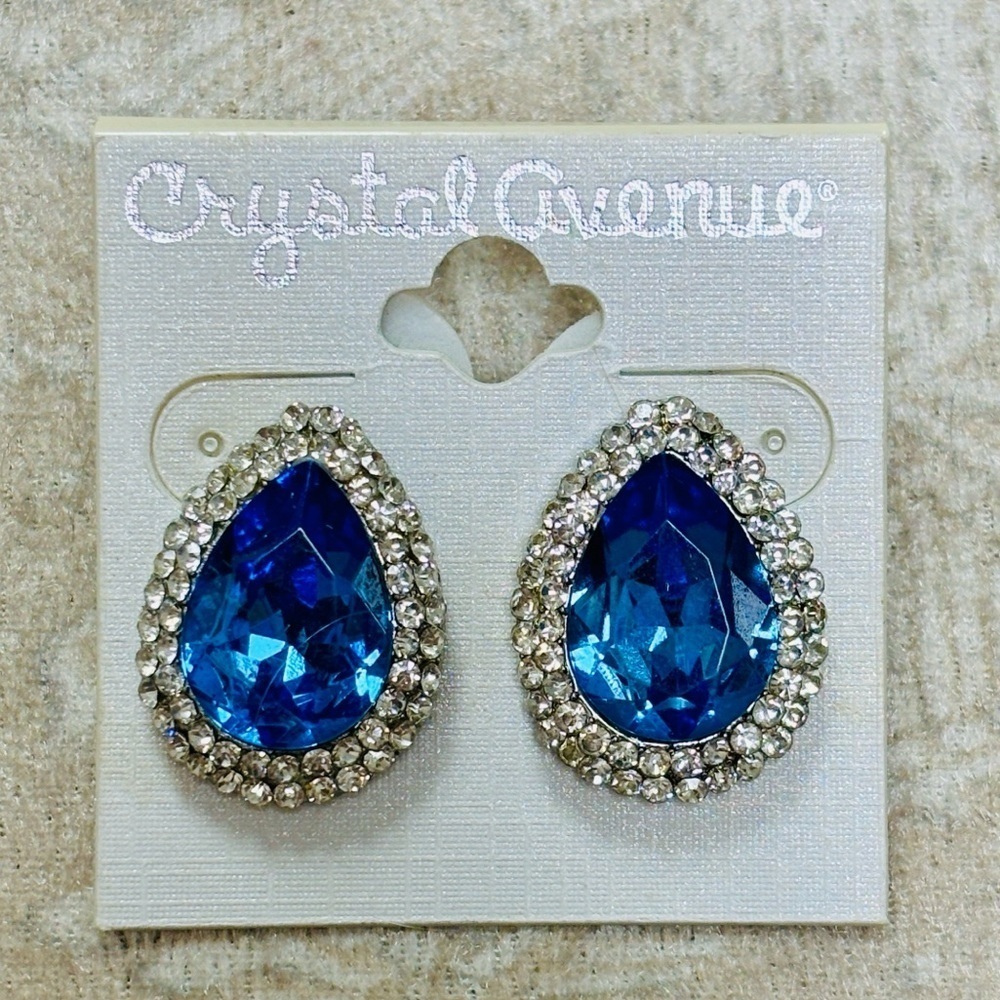 Brand New Crystal Avenue Teardrop Blue Halo Pear Shaped Post Earrings Formal